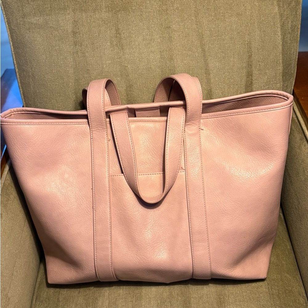 Elegant Pink Leather Tote Bag